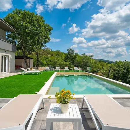 Rose In Zagvozd, Makarska Hinterland فيلة
