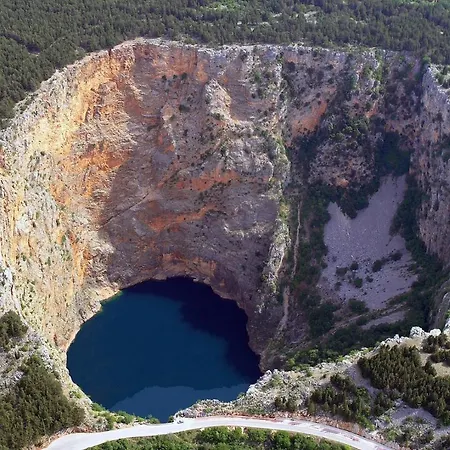 فيلة Rose In Zagvozd, Makarska Hinterland *