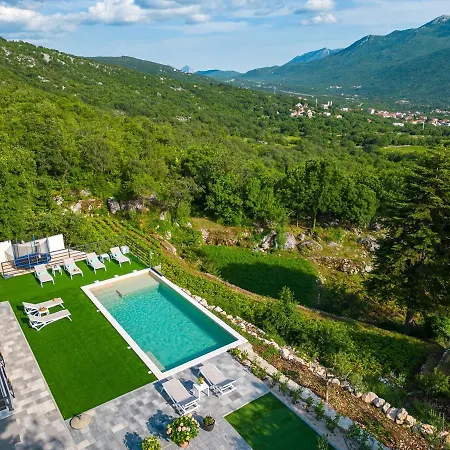 فيلة Rose In Zagvozd, Makarska Hinterland *