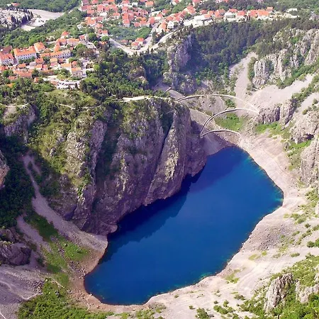 Rose In Zagvozd, Makarska Hinterland فيلة *